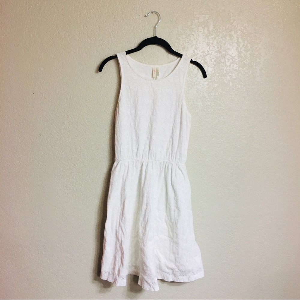 FRENCHI White Crochet Skater Dress NWOT (Medium)
